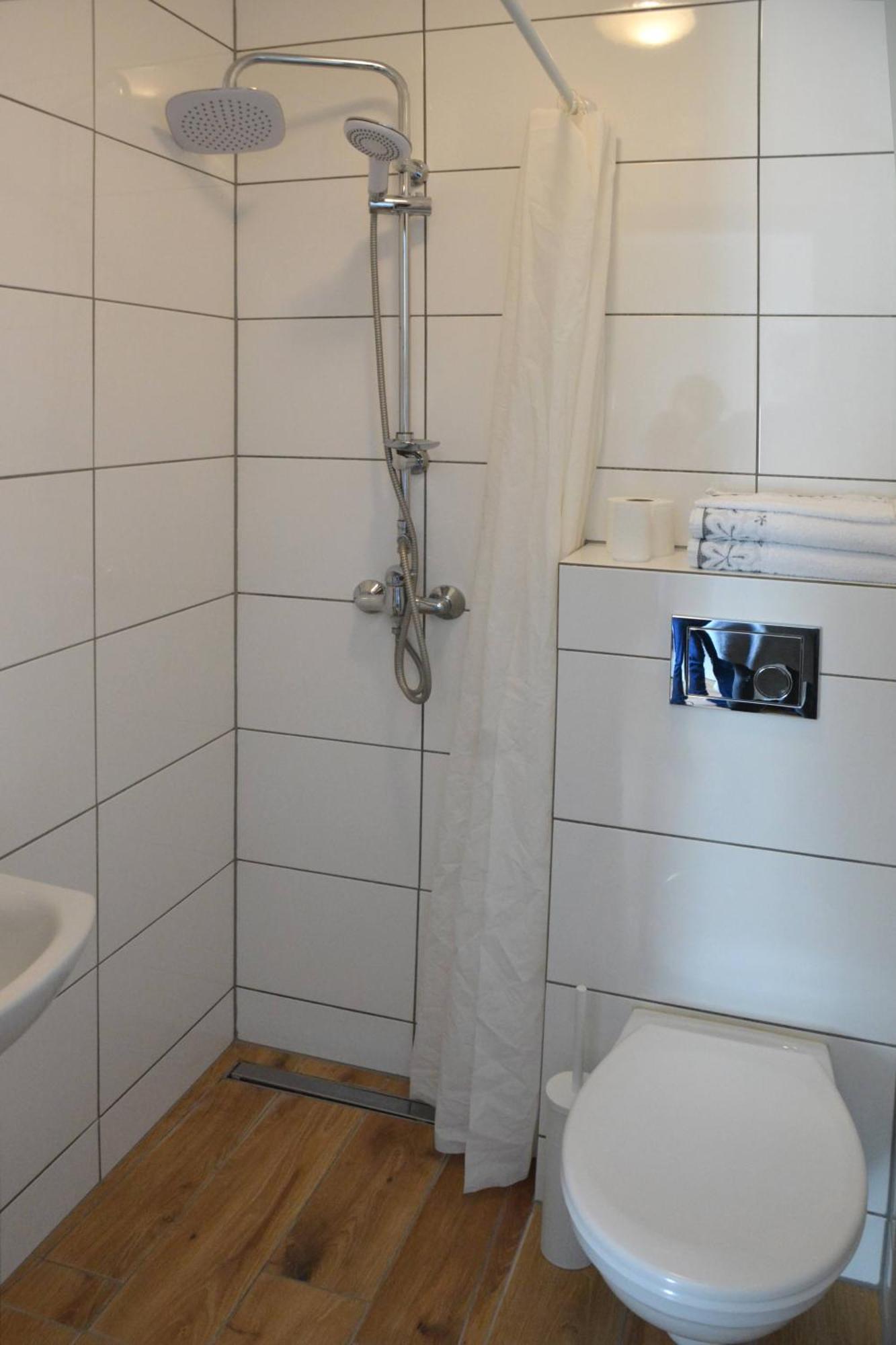 Winnica Anna Noclegi Krosnice Экстерьер фото